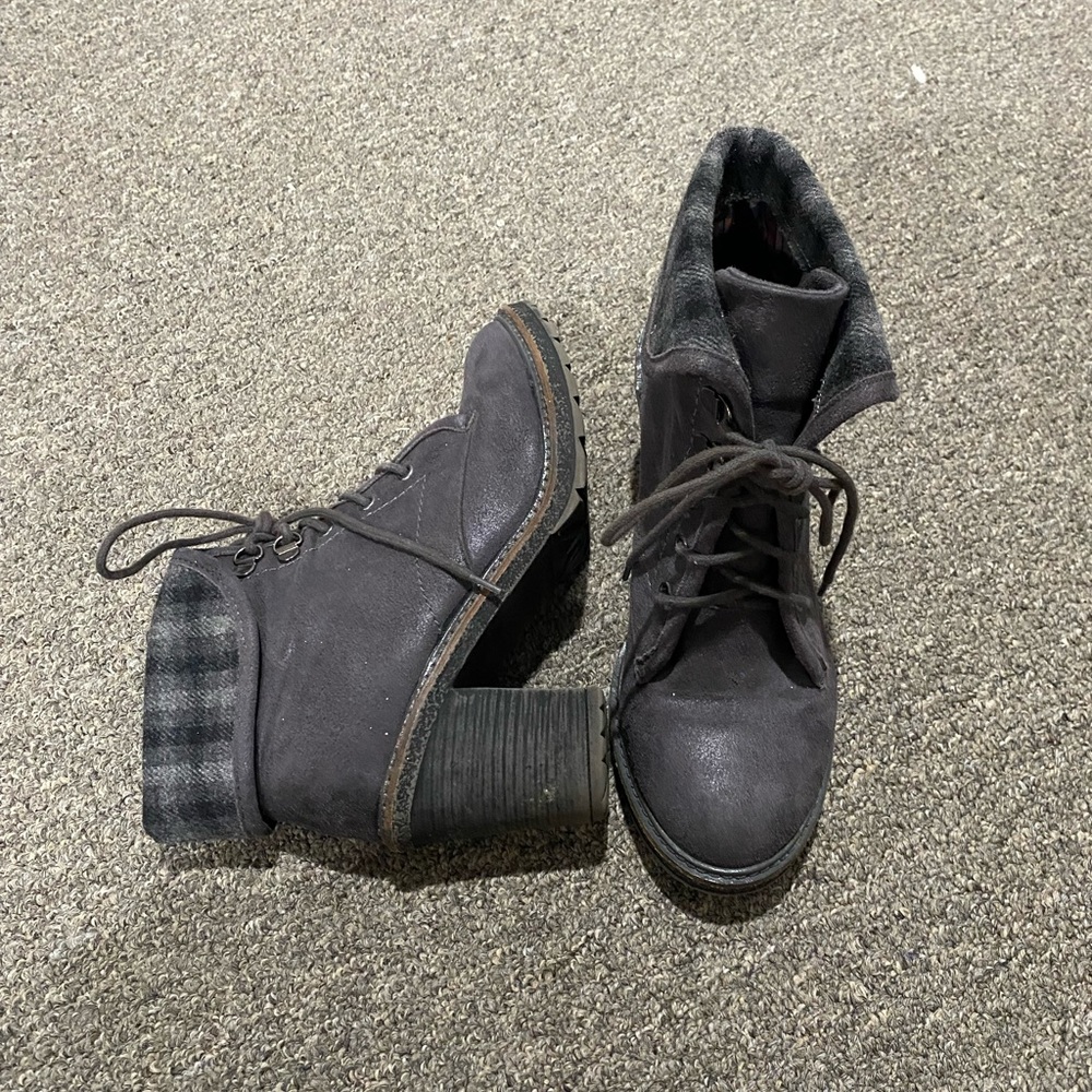 Women’s Gray Heeled Booties